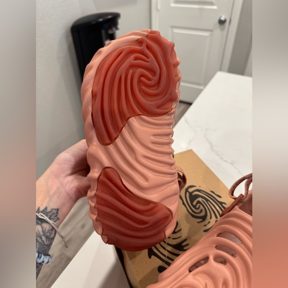 CROCS salehebembury xthepollexclog Pale Blush Size W8/M6 - Picture 5 of 9